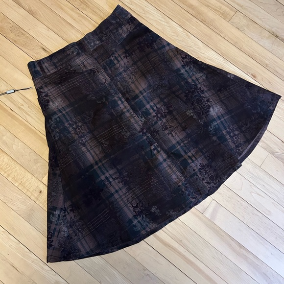 Floral and Plaid Corduroy A-Line Skirt in Dark Purple - Picture 5 of 7